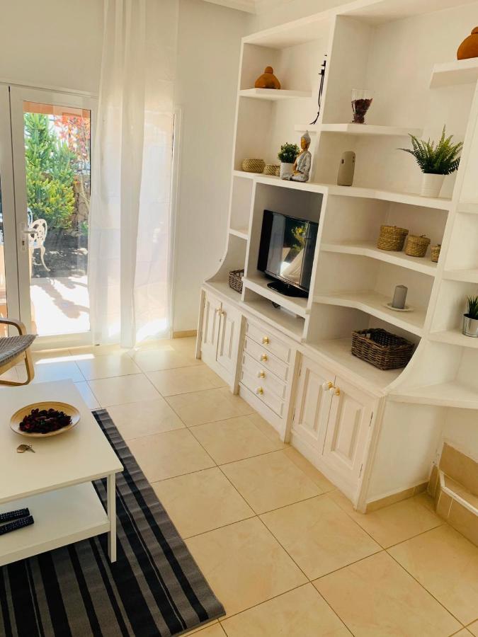 Villa Tías Екстериор снимка